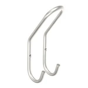 Cuier perete, o agatatoare tripla, metal, 15.5 cm, argintiu